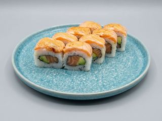 175.Uramaki de Salmón Flameado