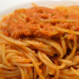 SPAGHETTI AL PESTO ROJO SICILIANO