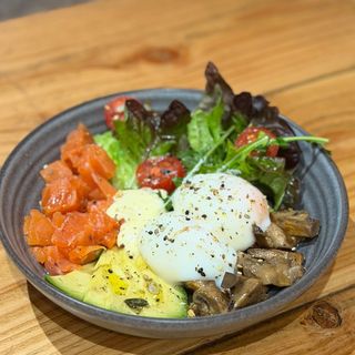 Bowl salmó fumat