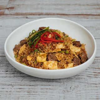 Arroz chaufa de ternera