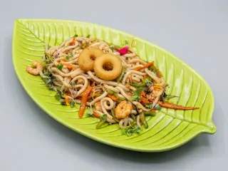 Wok udon noodles de  langostino