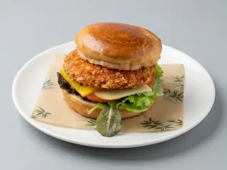 BURGUER POLLO CAJUN
