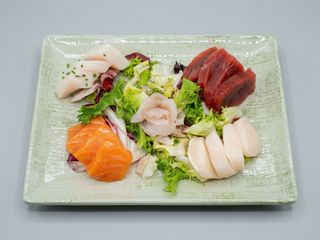 Sashimi variado de 20 cortes 