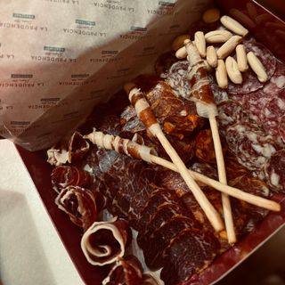 Tabla de Embutidos Ibéricos. M