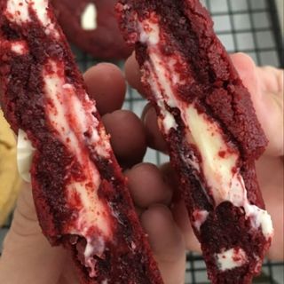 Red velvet cookie