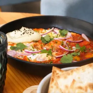 Shakshuka ( Huevos en salsa de tomate)