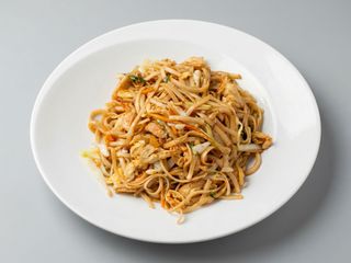 38b. Tallarines Fritos con Terneras