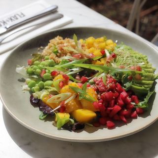 HAWAIIAN POKE BOWL - SALMÓN