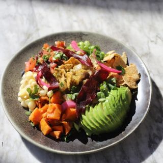 PACIFIC NIKKEI - CEVICHE DE SALMÓN