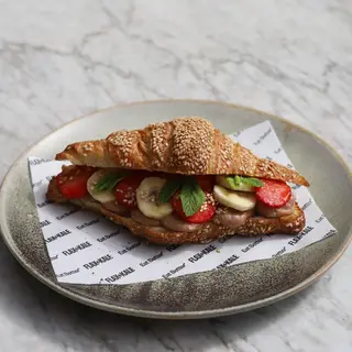 BANANA STRAWBERRY CROISSANT