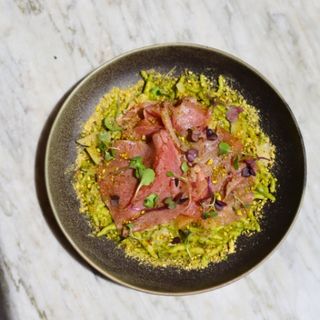PISTACCHIO STROGOLI CON CARPACCIO DE ATÚN