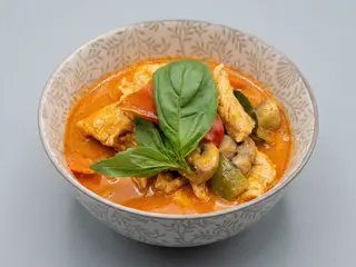 Pollo Al Curry Rojo