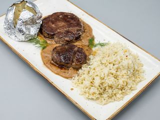 Solomillo con salsa al gusto 