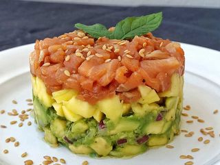 147. Tartar salmon mango