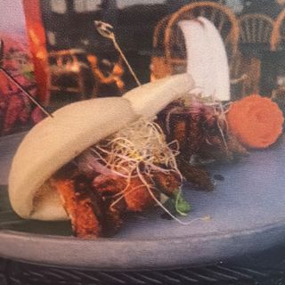 Pao bao Crispy chicken