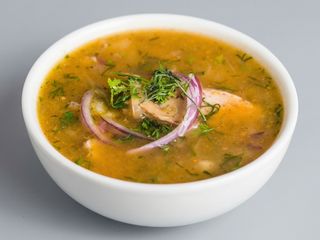 encebollado (pequeño) con porcion de arroz 