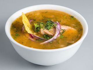 encebollado (grande) y porcion de arroz 