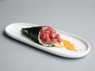 81 Temaki Tartar Atún