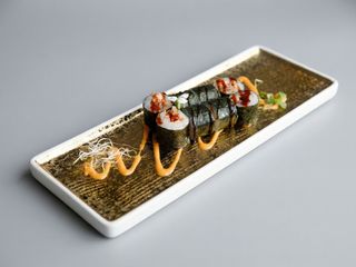 87 Maki Salmón Cocido (8 Uds.)