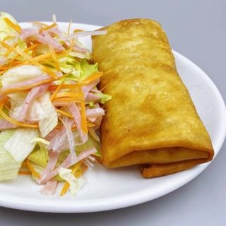 Rollo De Primavera Y Ensalada China