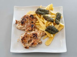 Muslo De Pollo A La Brasa (1/2 Ración)