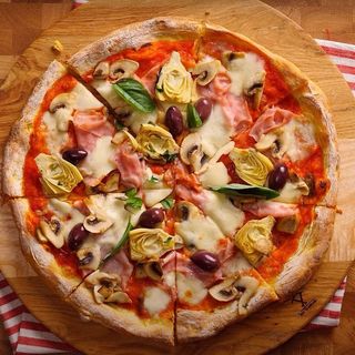 Pizza Caprichosa