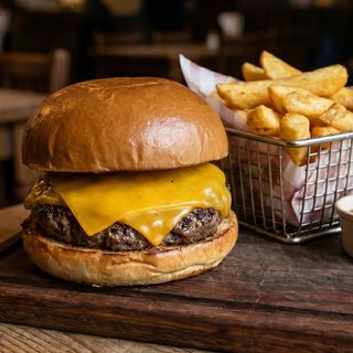 Cheddar Burger Con Patatas