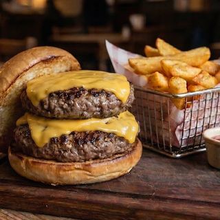 Doble Burger Cheddar Con Patatas
