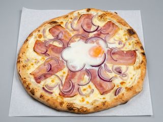 Pizza Carbonara (30 Cm. A 33 Cm. Aprox.)
