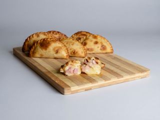 Empanada Jamón Y Queso