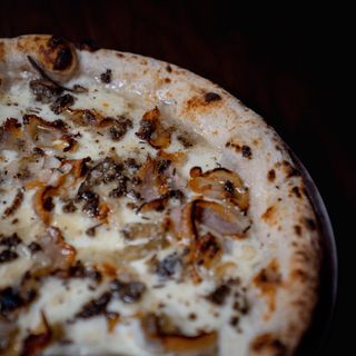 Pizza de Melanzane e Trufa