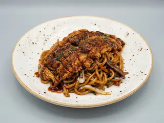 Yakisoba c/ Chicken Katsu	