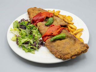"Nuevo"Cachopo  de cerdo a la sidra setas y pimientos  caramelizados