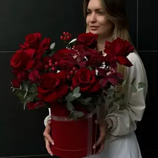 Caja Rosas Rojas 7