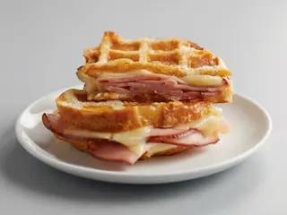 Gofre con Jamón y queso 