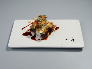 Anguila uramaki (8 pzas.)