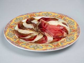 Cecina con Provolone