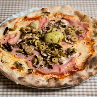 Pizza Cuatro Estaciones
