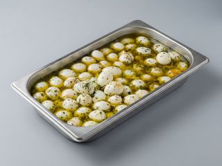 Media de huevos de codorniz 