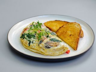 Tostada huevos omelette (tortilla)