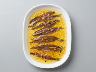 Bocata De Anchoas Con Rodajas De Tomate