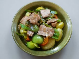 Ternera Con Pimientos Verdes