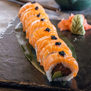 Sp1 Tiger roll Salmón