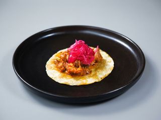 3 unidades de tacos de Cohinita Pibil
