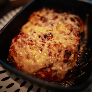 Lasaña con ragú de cerdo y ternera