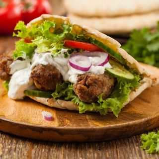 Falafel Con Pan Tostado (Grande)