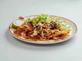 PAD THAI DE POLLASTRE