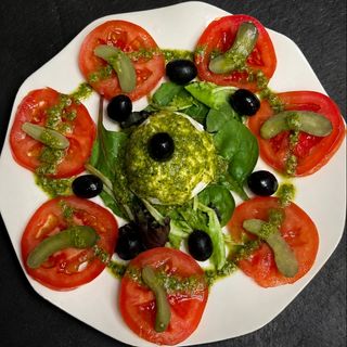 Ensalada de Burrata y Tomate