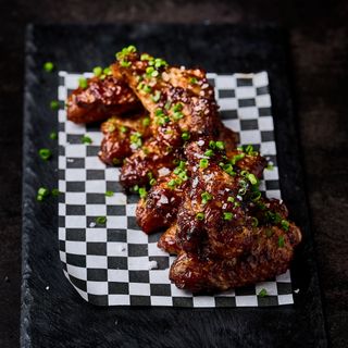 Alitas de pollo marinadas