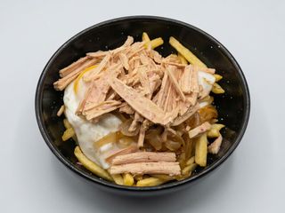 Huevos Rotos Con Foie Micuit Y Cebolla Caramelizada 